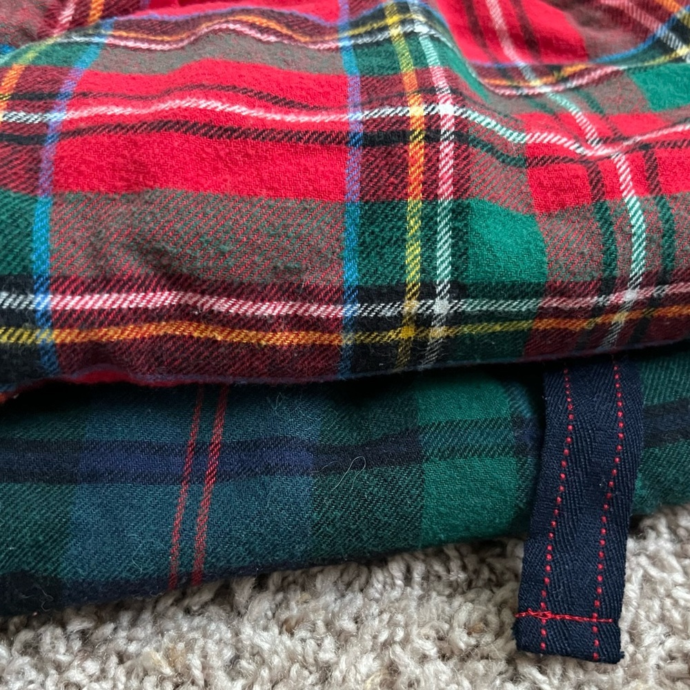 Old Navy Red and Green Plaid Pajama pants nwot